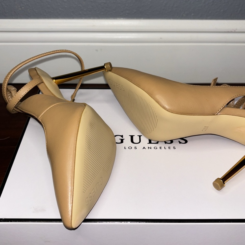 GUESS Heels Size 6.5 - Picture 4 of 5